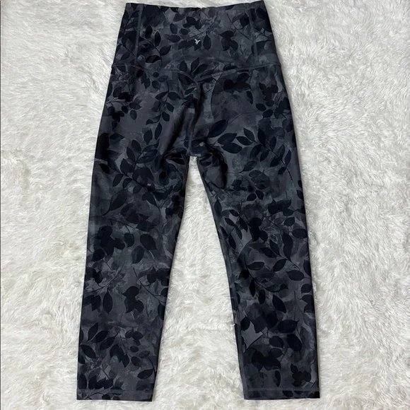 Old Navy Like New Active Powersoft Extra High-Rise Leggings Cropped Size M - Picture 8 of 12